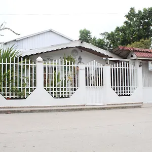 Miss Mazie Inn San Andrés